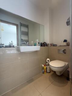 Bedroom 2 en-suite