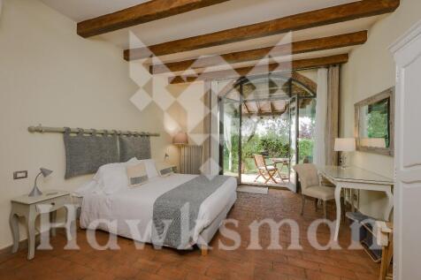 Ground Floor Suite