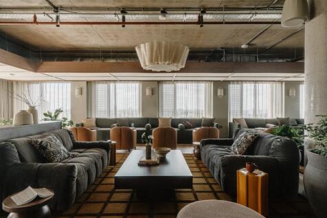 Panoramic Lounge
