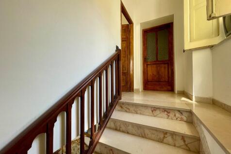 marble staircase 