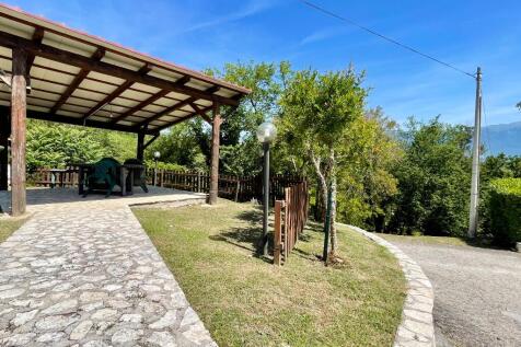 pergola