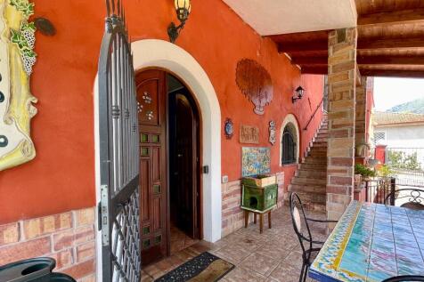 portico