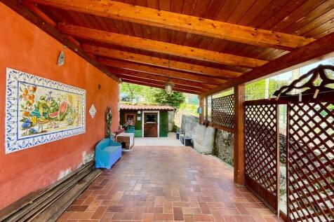 car pergola