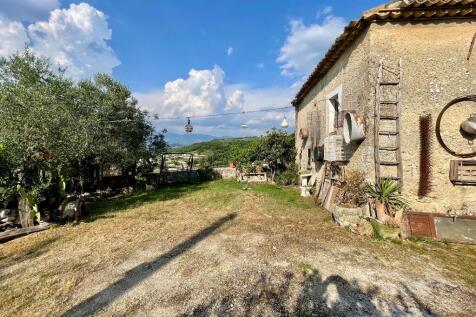 outbuilding 