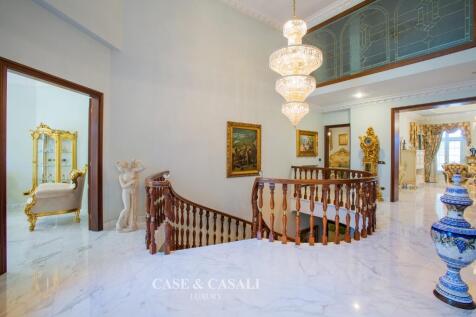 entrance room 