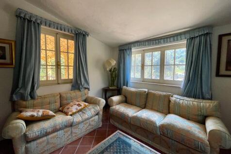 lounge area