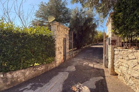 Gate 