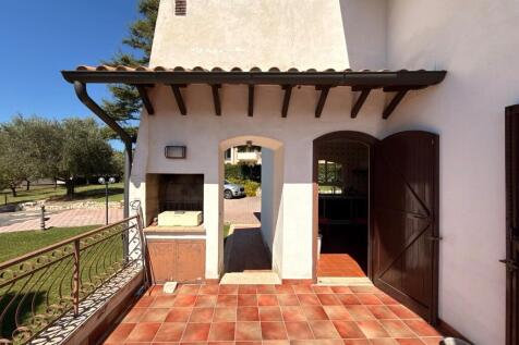 Kitchen - Outside