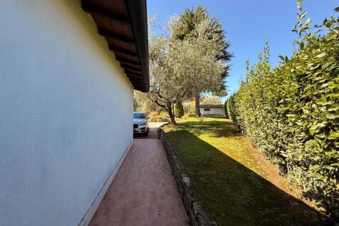 Outside area 