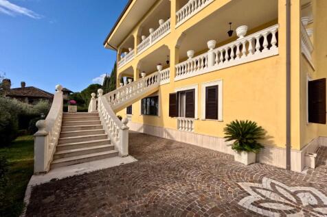 outside area -shared