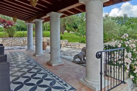 portico 