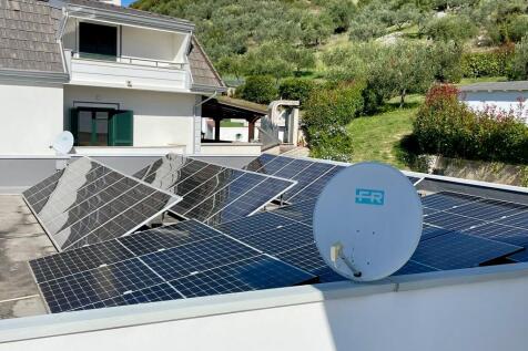 solar panels 