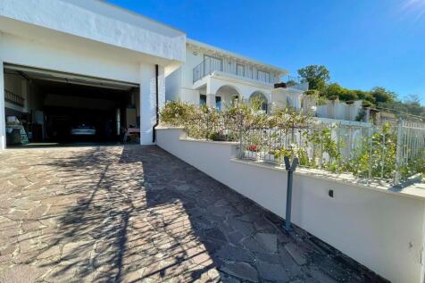 paved ramp 