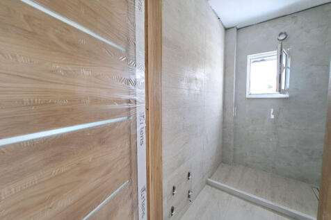 2nd floor bathroom