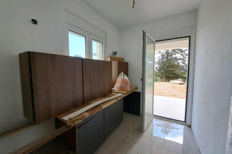 Kitchen cabinets