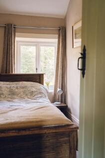 Ystafell Wely 2 / Bedroom 2