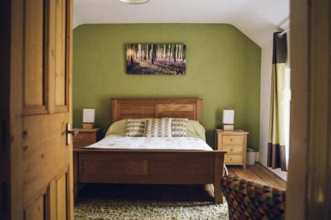 Ystafell Wely 2 / Bedroom 2