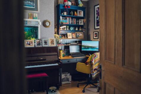 Stafell Fyw / Living Room