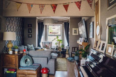 Stafell Fyw / Living Room