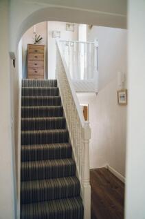 Grisiau a&#39;r Cyntedd / Hallway and Stairs