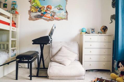 Ystafell Wely 2 / Bedroom 2