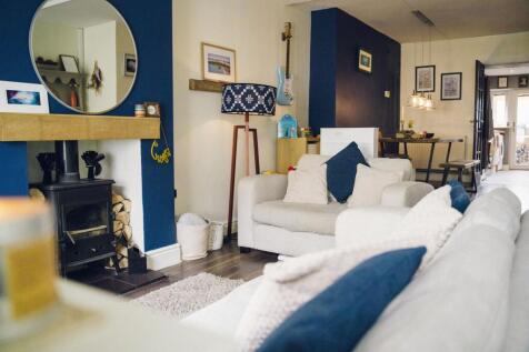 Ystafell Fyw a Bwyta / Living and Dining Room