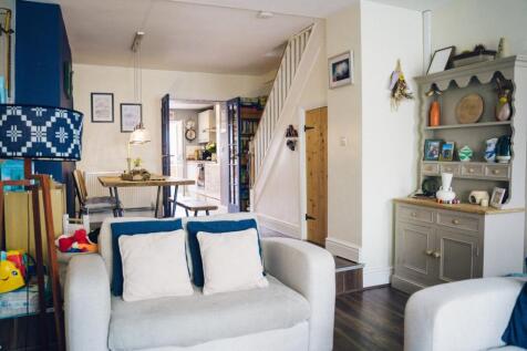Ystafell Fyw a Bwyta / Living and Dining Room