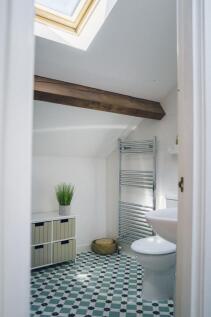 Tyddyn Hir: Ystafell Molchi / Bathroom