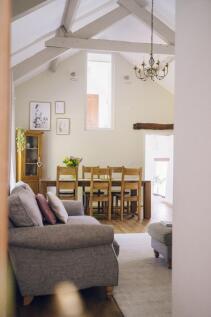 Tyddyn Hir: Ystafell Fyw / Lounge &amp; Dining