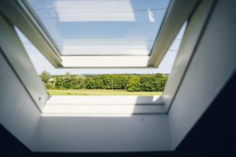 Nyth Bach: Ystafell Wely 3 / Bedroom 3
