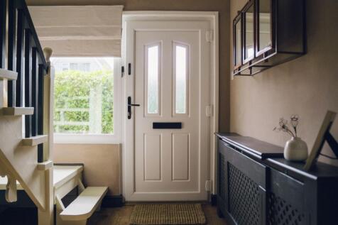 Y Cyntedd / Entrance