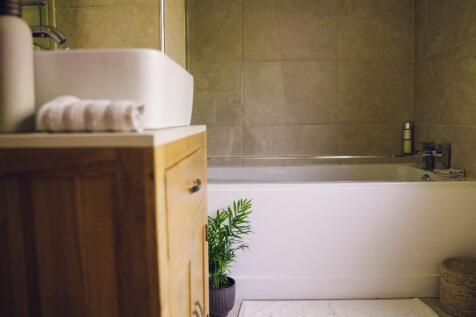 Ystafell Molchi / Bathroom