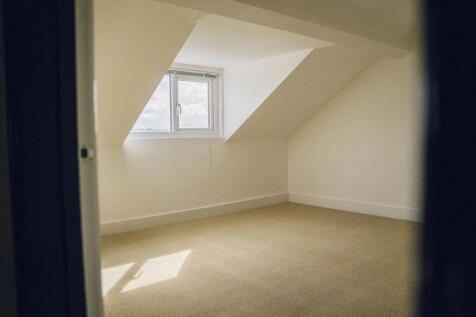 Ystafell Wely 6 / Bedroom 6