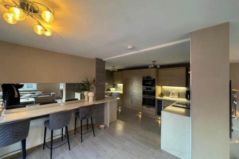 Kitchen-dining room 