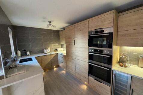 Kitchen-dining room 