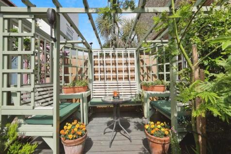 Rear Garden (2)