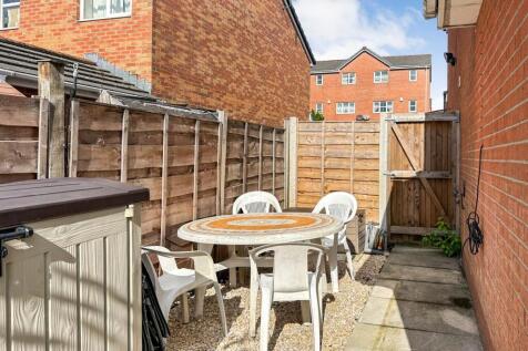 Side patio area