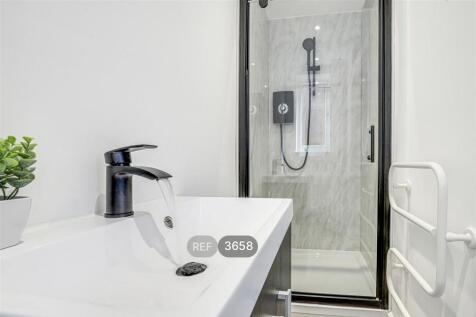 En suite bathroom