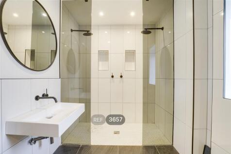 En suite bathroom