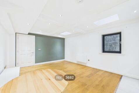 Kitchen / Living room