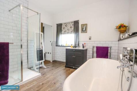 Bath 4