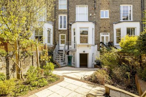 Agent &amp; Homes-29 Marloes Road-13_Hi.jpg
