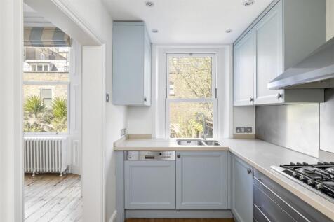 Agent &amp; Homes-29 Marloes Road-7_Hi.jpg
