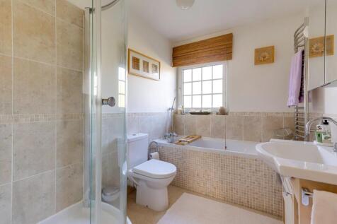 Bathroom.JPG