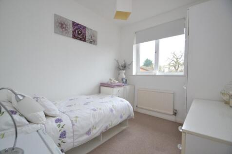 Bedroom 2.JPG