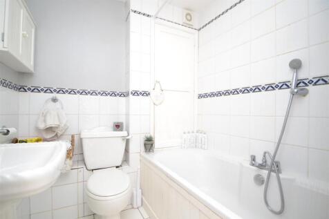 Bathroom.JPG