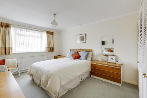 Bed 1.JPG