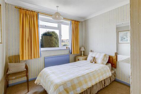 Bed 3.jpg