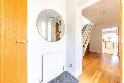 Entrance hall.jpg