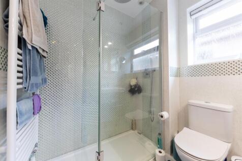 Shower room a.jpg